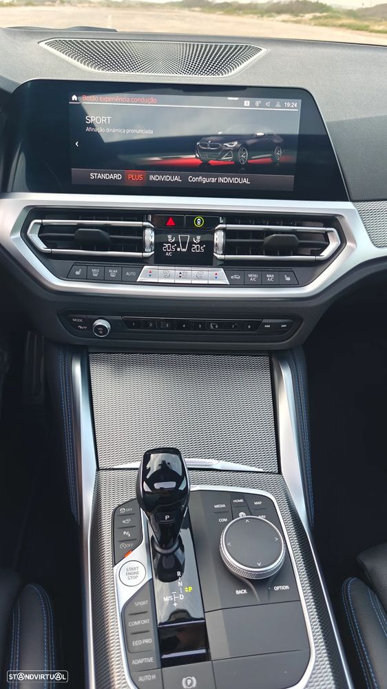 BMW M240i - 33