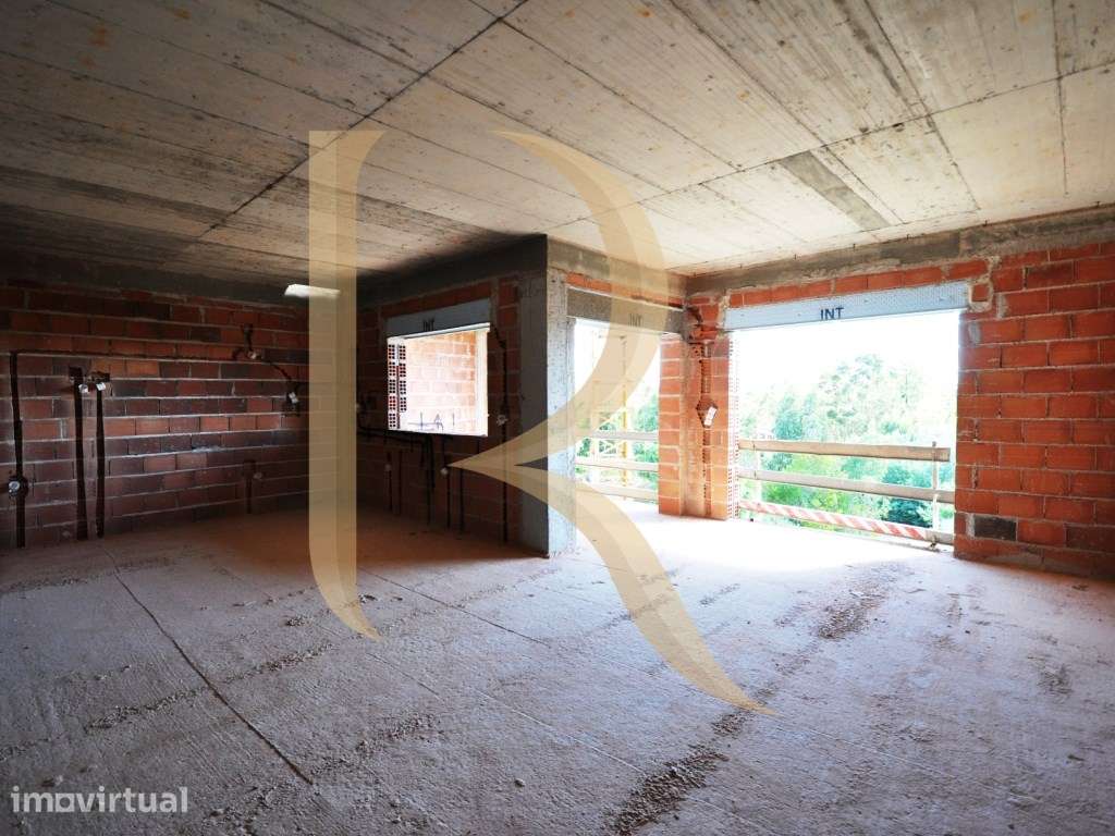 Apartamento duplex T2+2 novo com garagem e sótão em Vale de Milhaço... - Grande imagem: 2/17