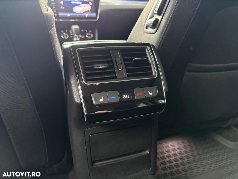 Skoda Superb 2.0 TDI DSG Ambition - 31