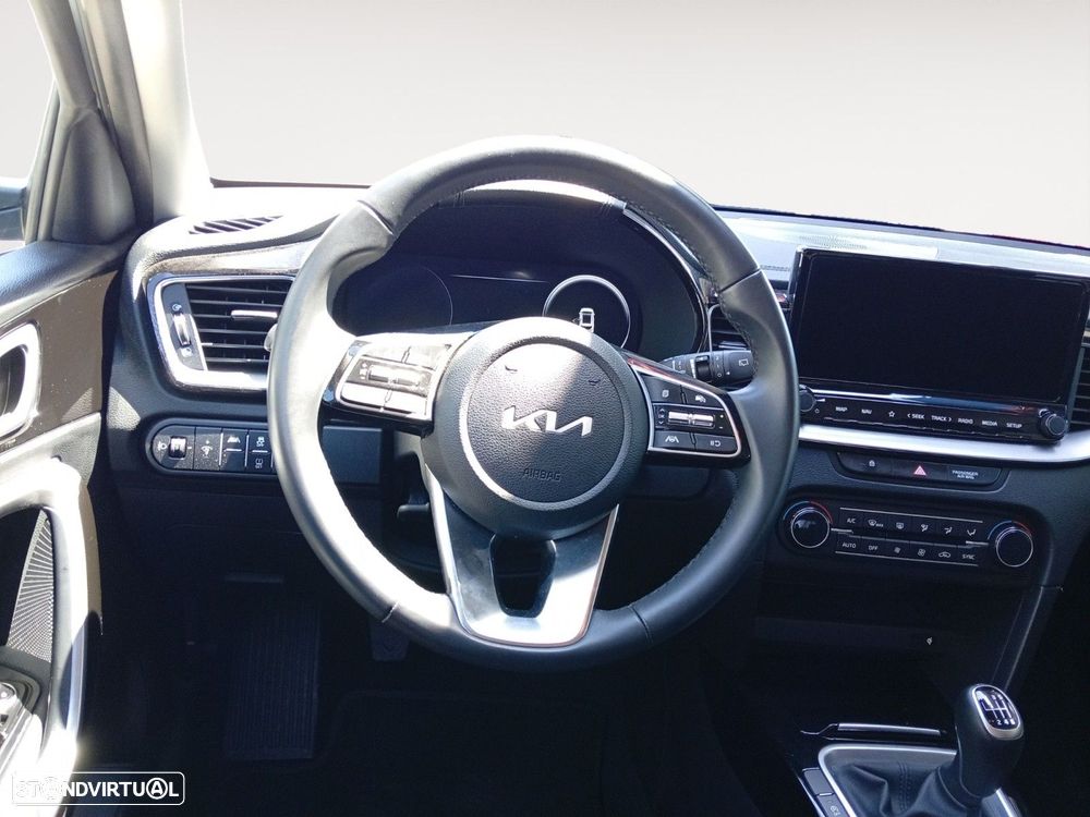 Kia Ceed 1.0 T-GDI Drive — fotografia 12
