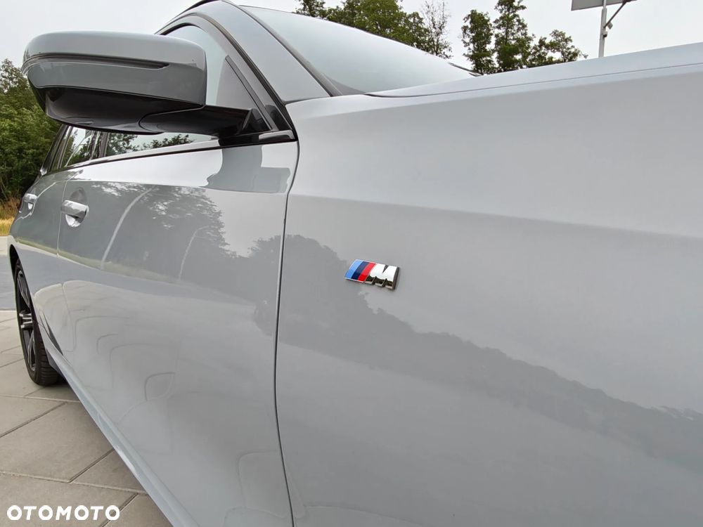 BMW Seria 3 318i M Sport - 9