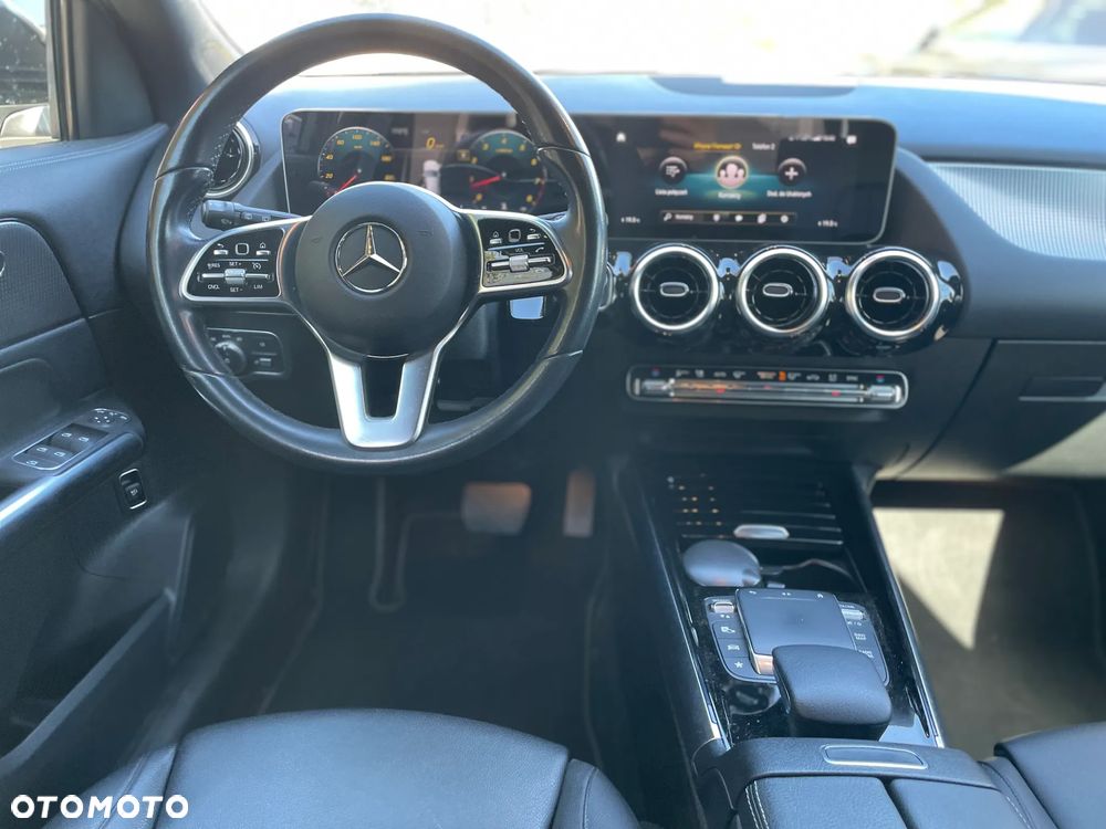 Mercedes-Benz GLA 250 4-Matic AMG Line - 14