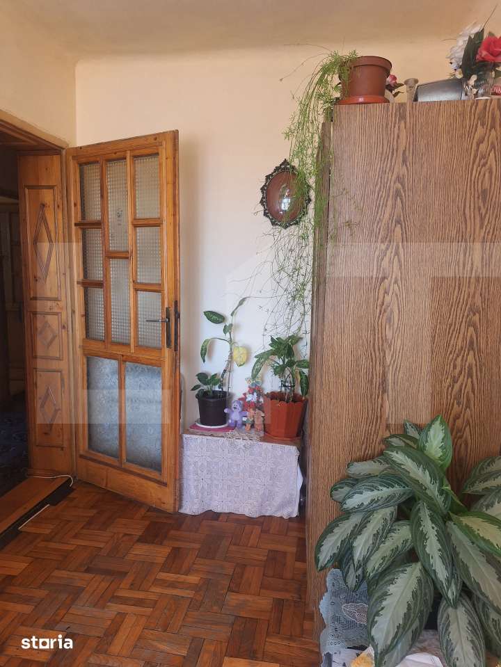 Apartament 3 camere, 70 mp, zona Lugoj — fotografia 1