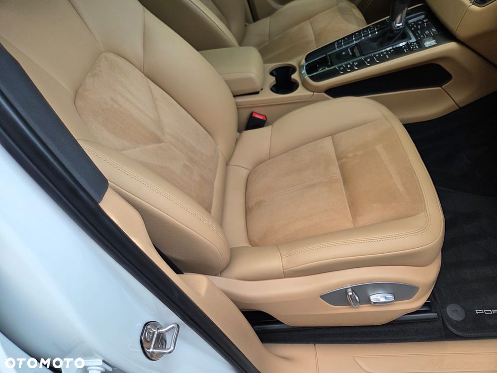 Porsche Macan Standard - 14
