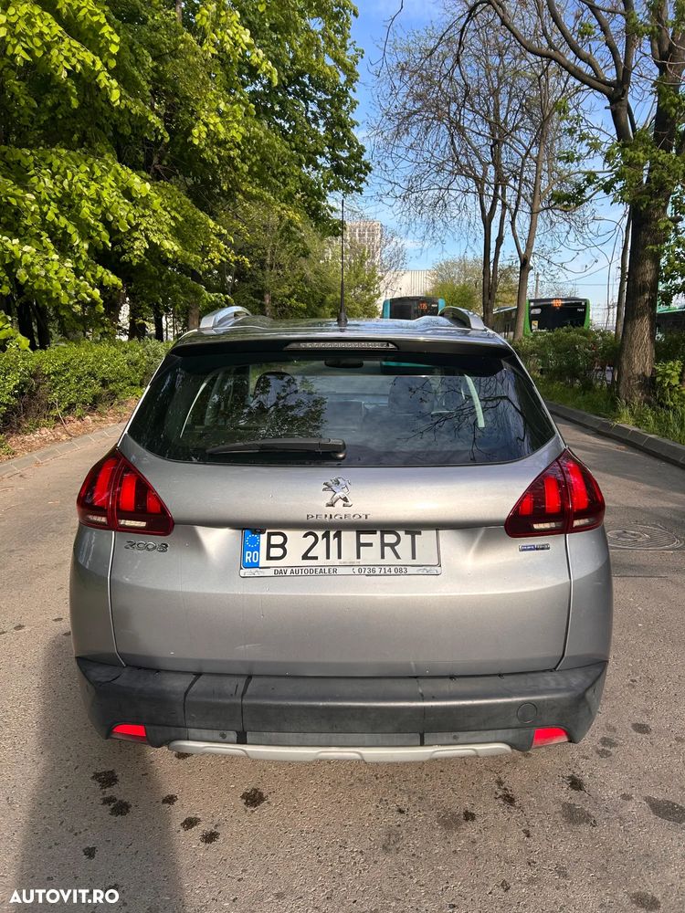 Peugeot 2008 - 11