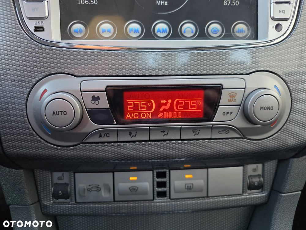 Ford Focus 2.0 16V Titanium - 20