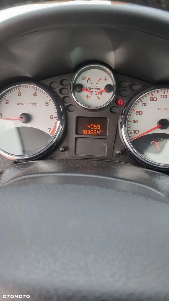 Peugeot 207 Cc 2008 photo 2