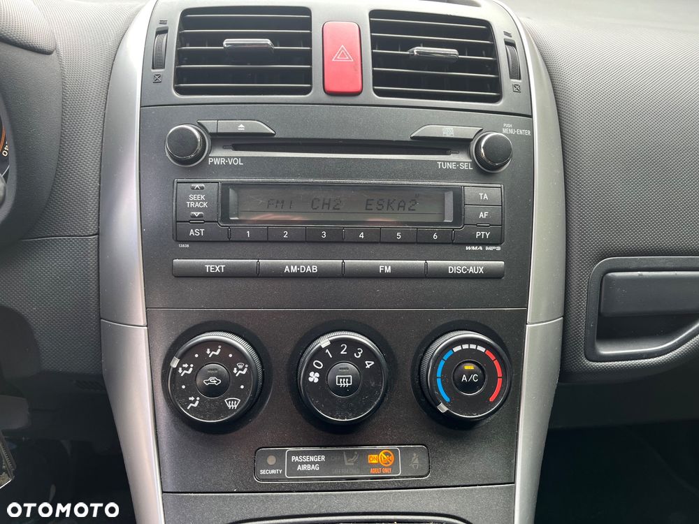 Toyota Auris 1.33 VVT-i Terra - 17