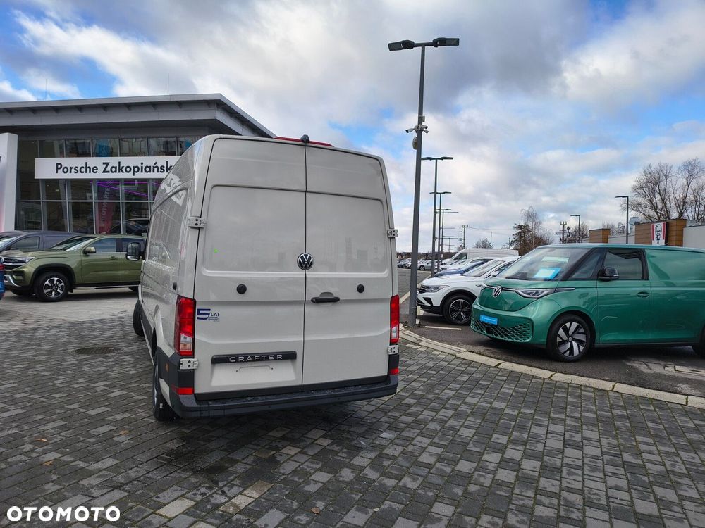 Volkswagen Crafter 35 2.0 TDI L4H3 4490 177 KM - 11