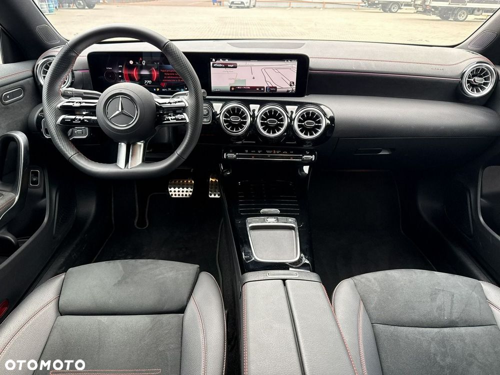 Mercedes-Benz CLA 200 mHEV AMG Line 7G-DCT - 22