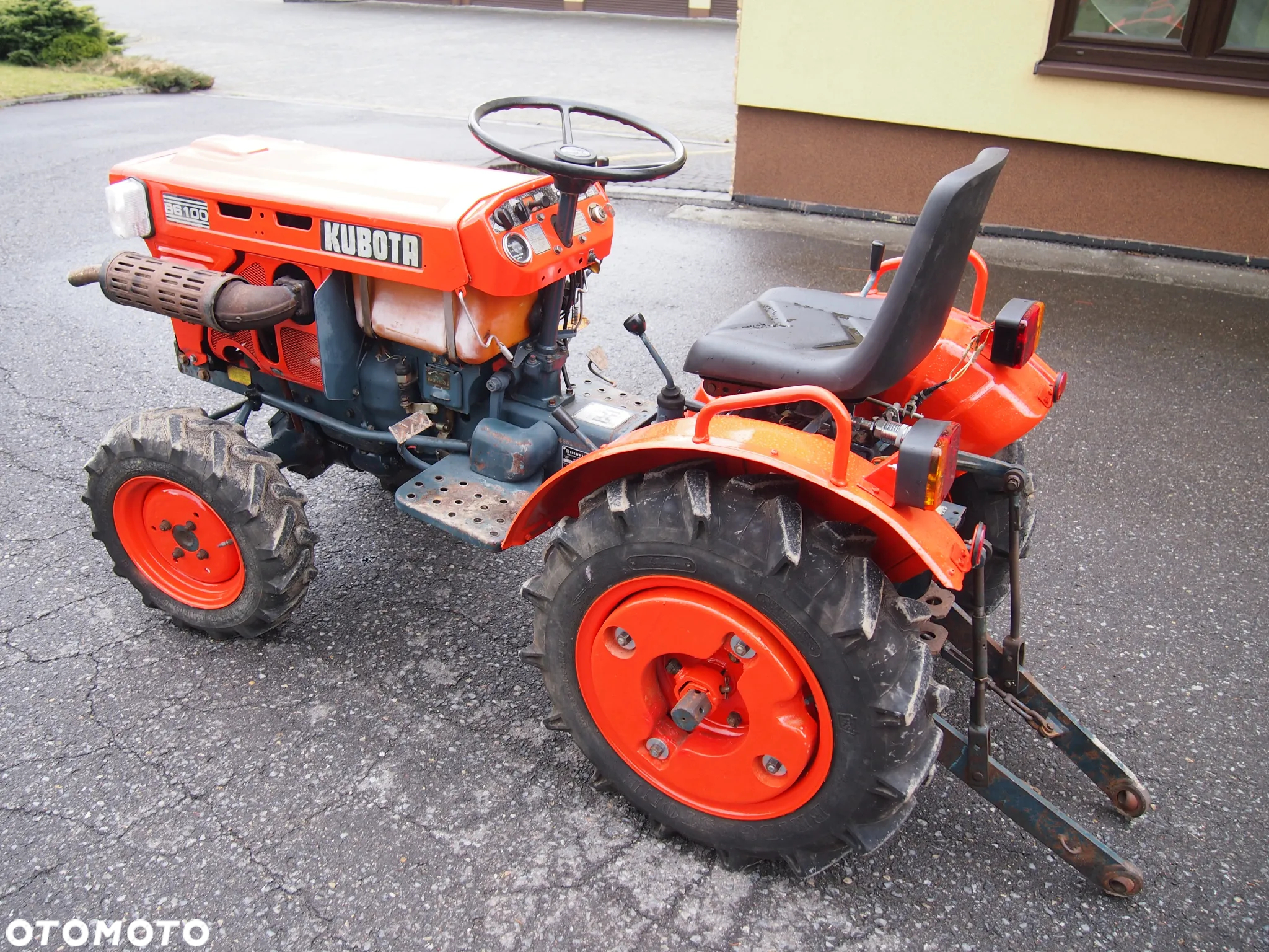 Traktor Kubota B6100 15KM 4x4 - 4