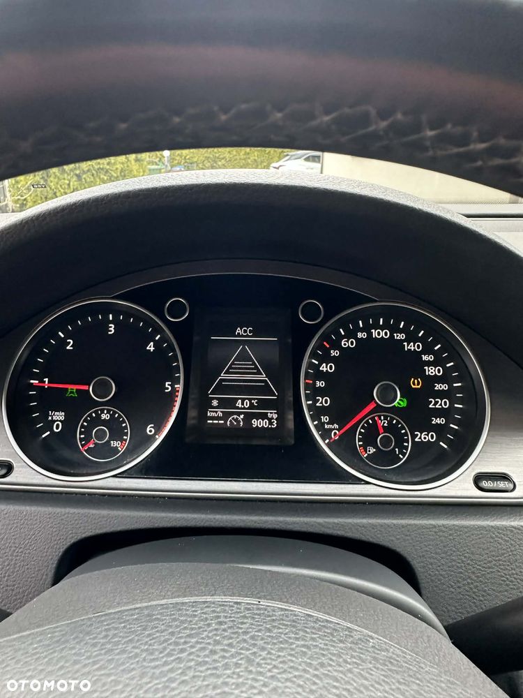 Volkswagen Passat 2.0 TDI 4Motion DSG BlueMotion Tech R-Line - 18