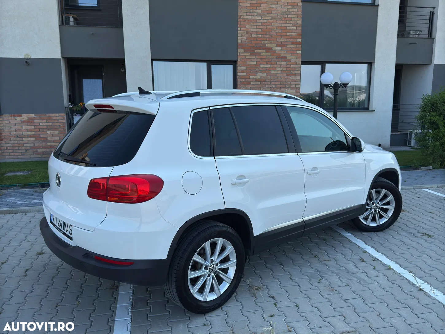 Volkswagen Tiguan - 19