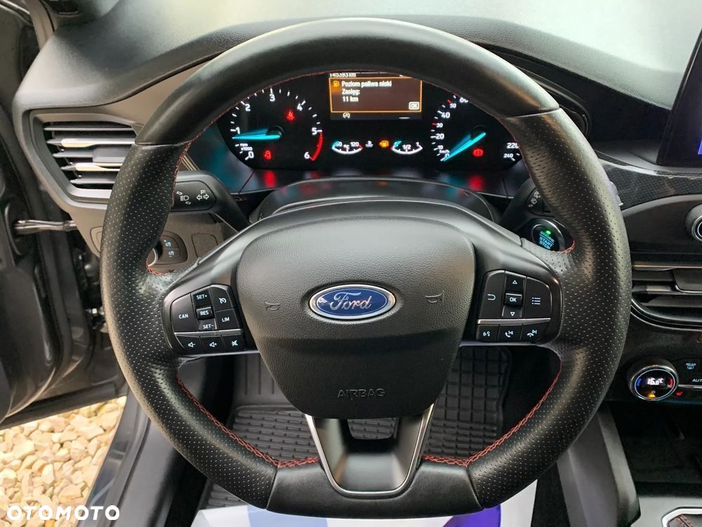 Ford Focus 1.5 EcoBlue Start-Stopp-System ST-LINE DESIGN - 20