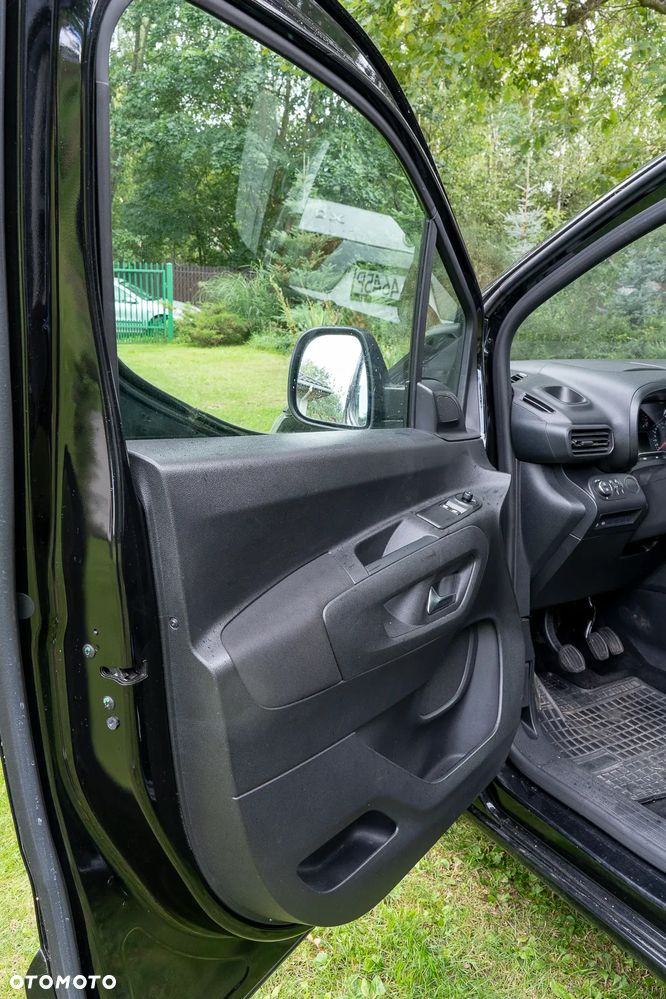 Opel Combo 1.5 CDTI Essentia S&S - 9