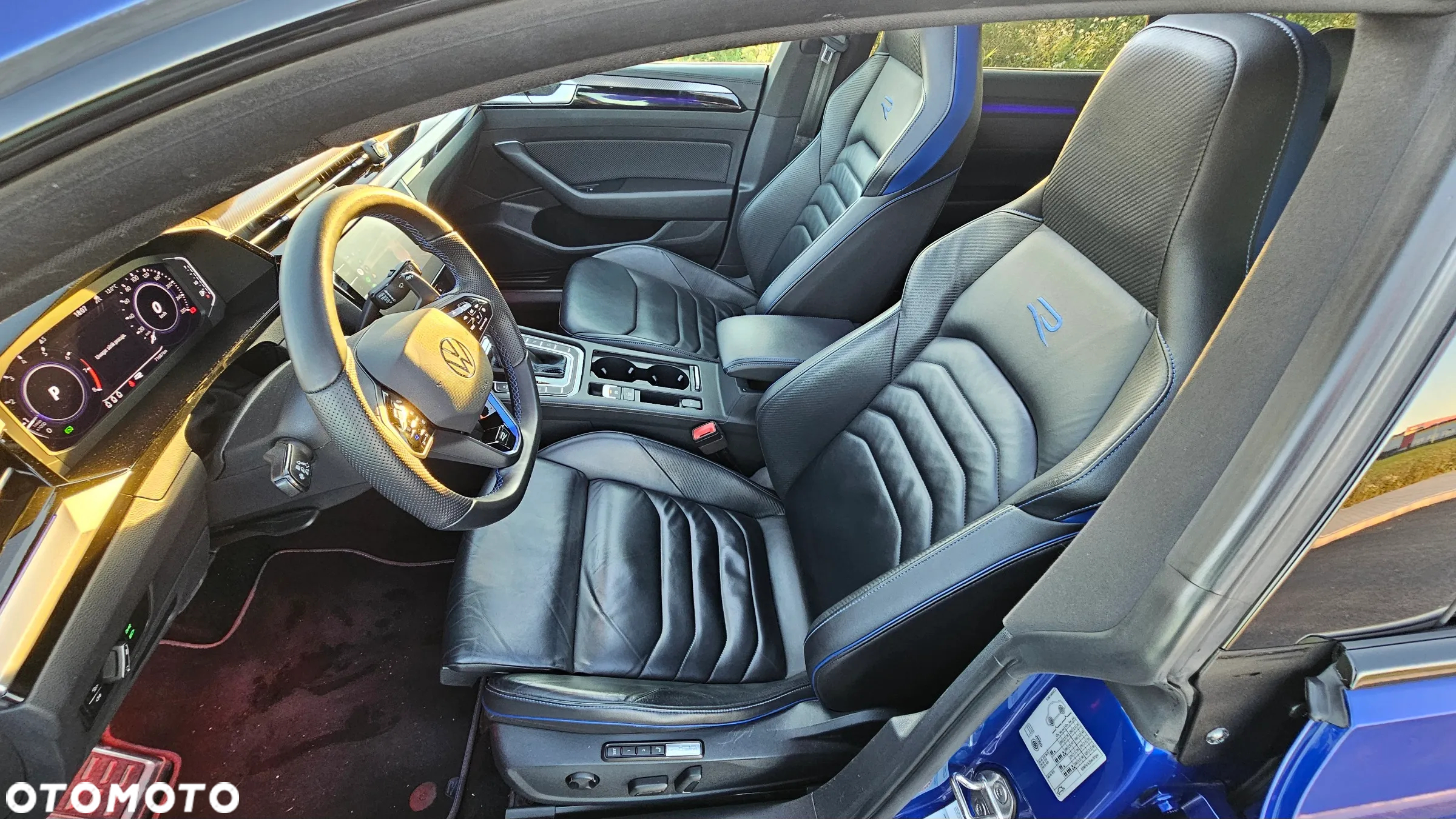 Volkswagen Arteon 2.0 TSI 4Motion R DSG - 28