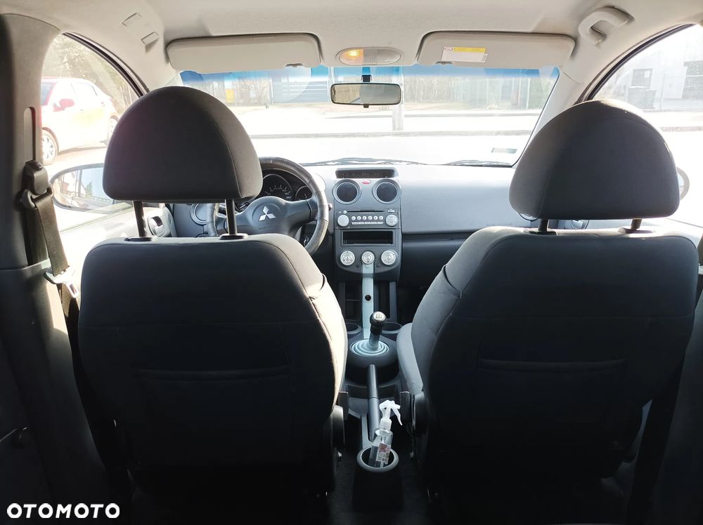 Mitsubishi Colt - 28