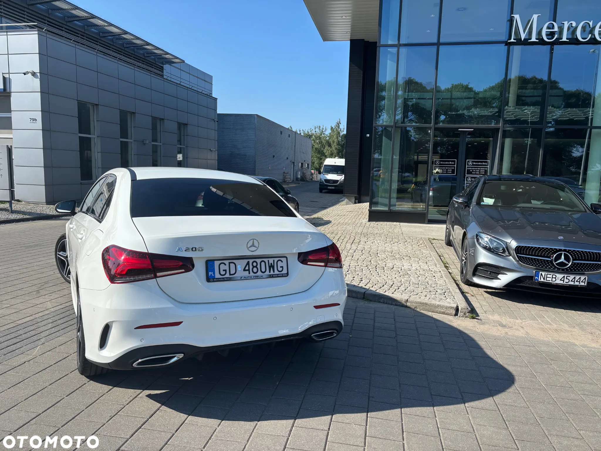 Mercedes-Benz Klasa A 200 AMG Line 7G-DCT - 3