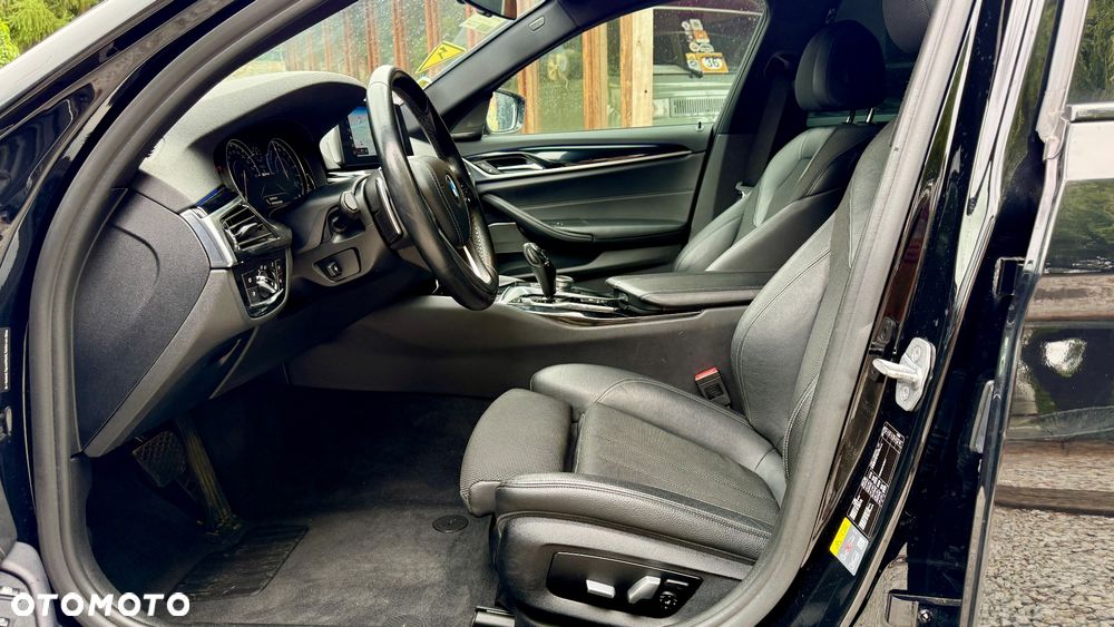 BMW Seria 5 530e iPerformance Luxury Line - 23