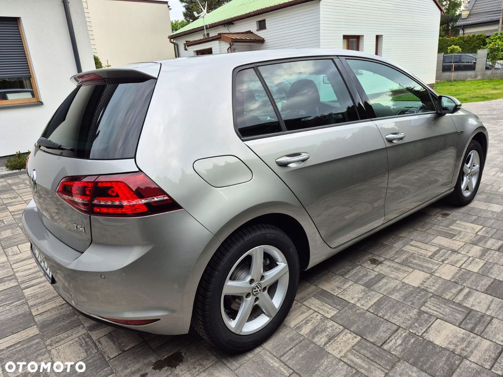 Volkswagen Golf 1.2 TSI BMT Comfortline - 15