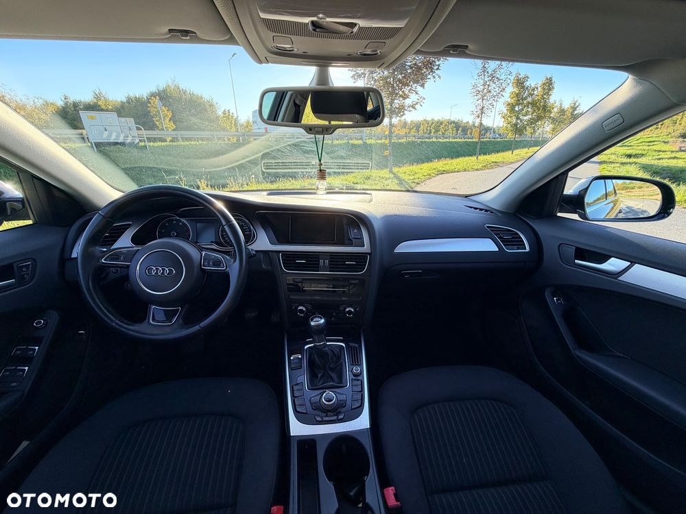 Audi A4 Limousine - 6