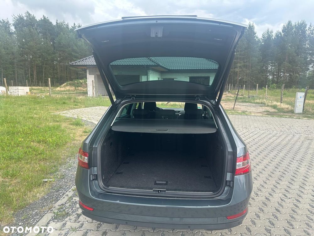 Skoda Superb 2.0 TDI DSG Ambition - 20