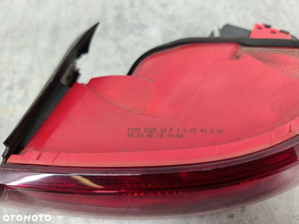 LAMPA TYLNA PRAWA ALFA ROMEO 159 F9395328 KOMBI - 3