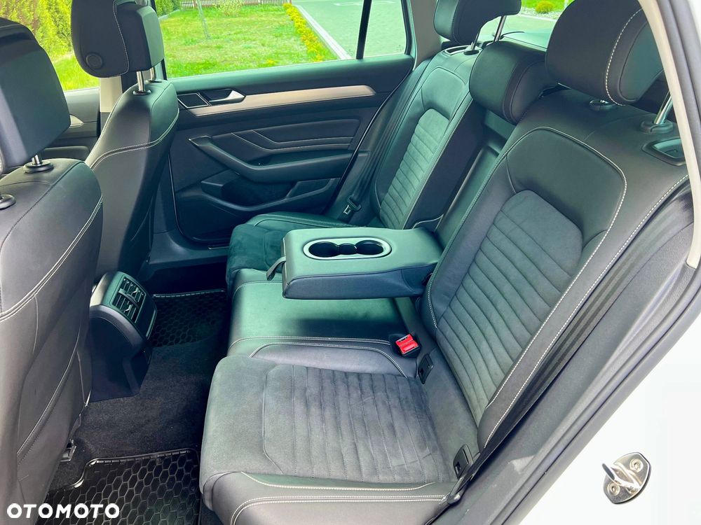 Volkswagen Passat 2.0 TDI EVO Elegance DSG - 18