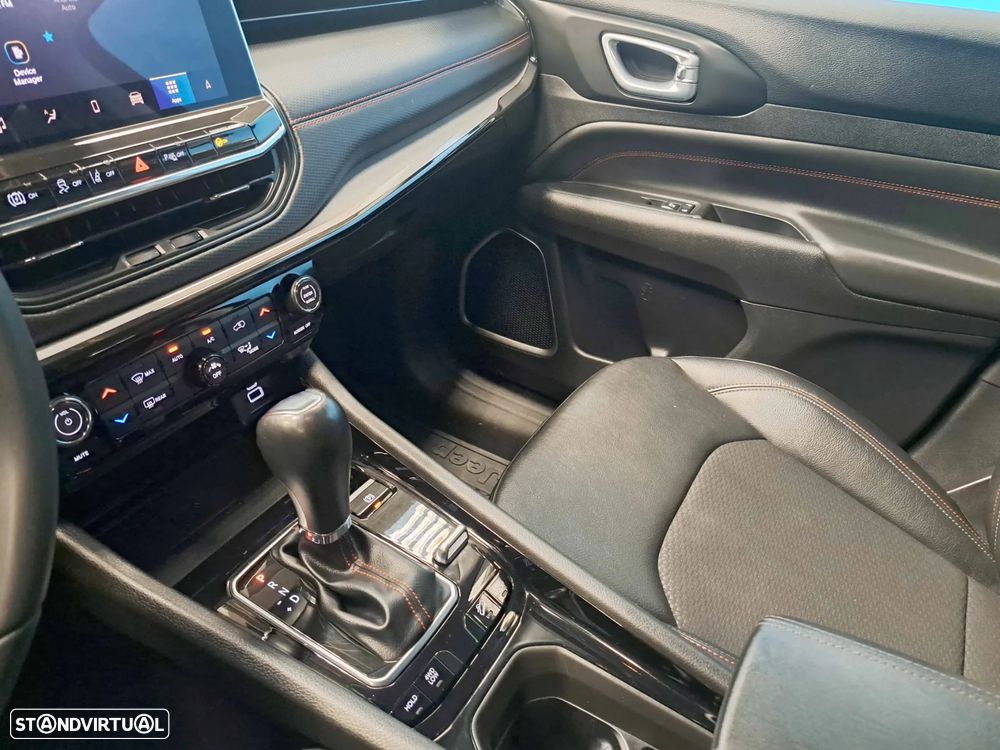 Jeep Compass 1.3 TG Trailhawk - 23