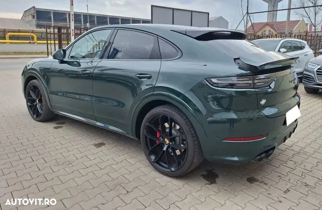 Porsche Cayenne Coupe GTS Tiptronic S - 2