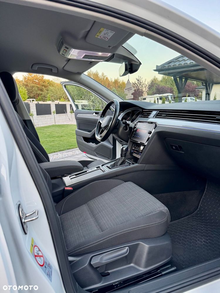 Volkswagen Passat 2.0 TDI EVO Elegance DSG - 11