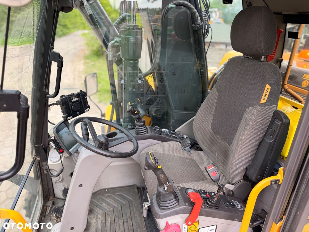 Volvo EW140D - 8