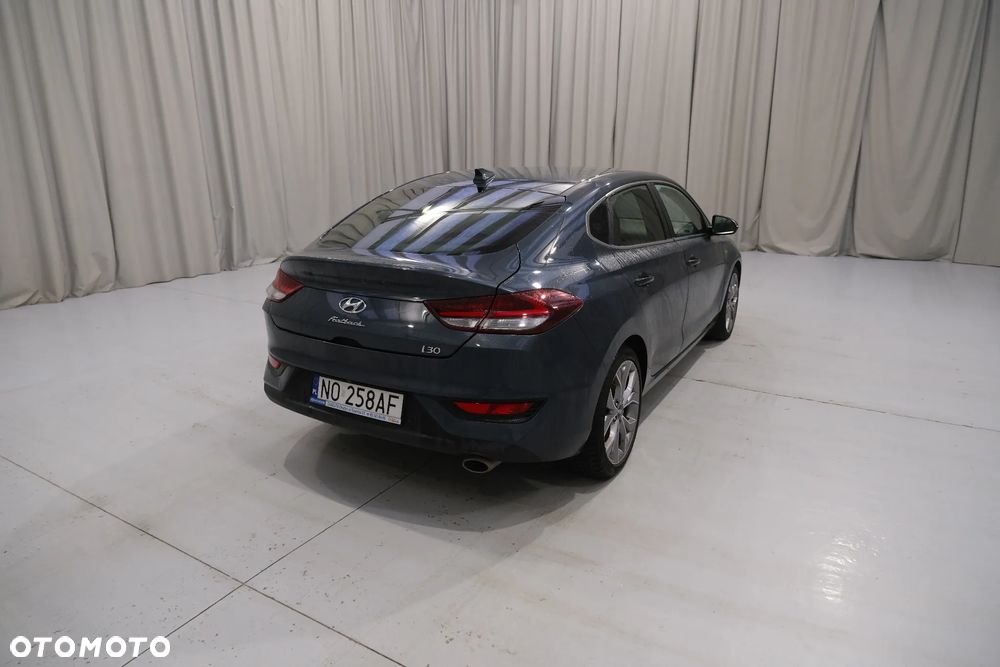 Hyundai i30 1.5 T-GDI 48V Executive DCT - 3