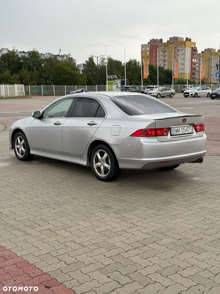 Honda Accord 2.0 Executive - 4