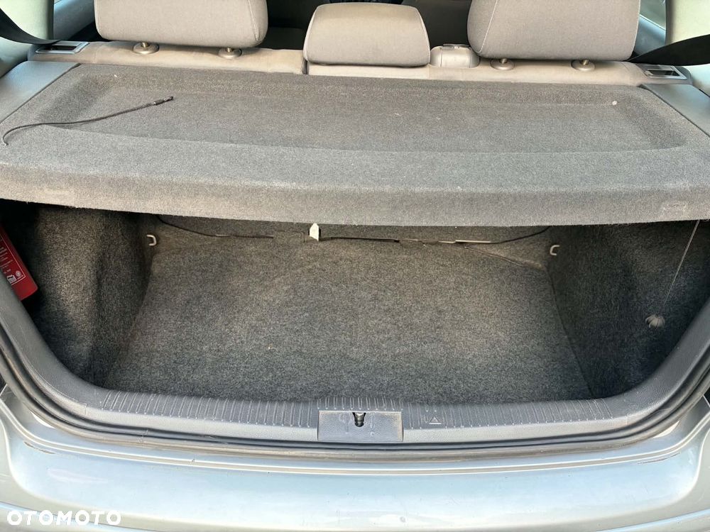Volkswagen Polo 1.9 TDI Comfortline - 4