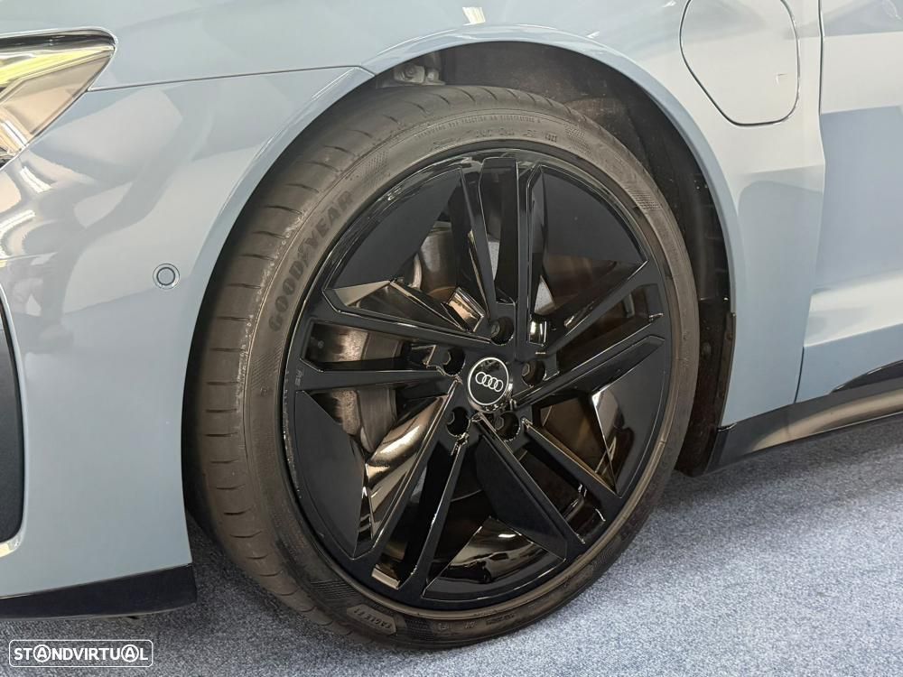 Audi e-tron GT quattro - 15
