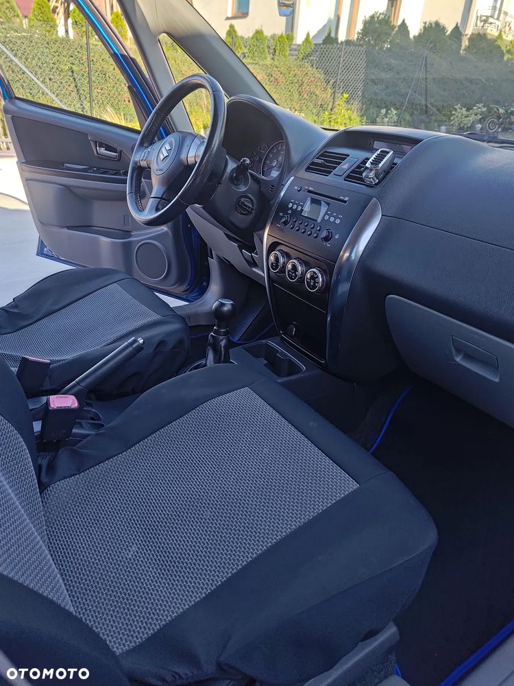 Suzuki SX4 - 23