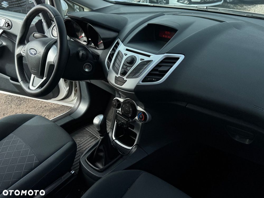 Ford Fiesta 1.4 Trend EU5 - 15