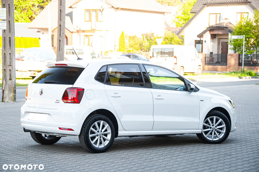 Volkswagen Polo 1.4 TDI (Blue Motion Technology) DSG Highline - 13