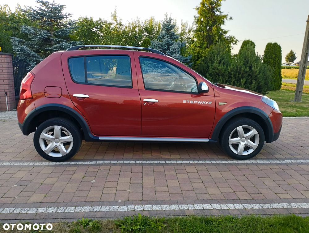Dacia Sandero - 8