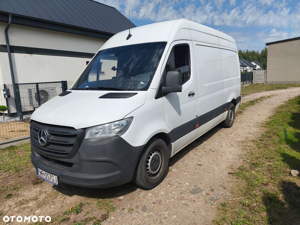 Mercedes-Benz Sprinter - 1