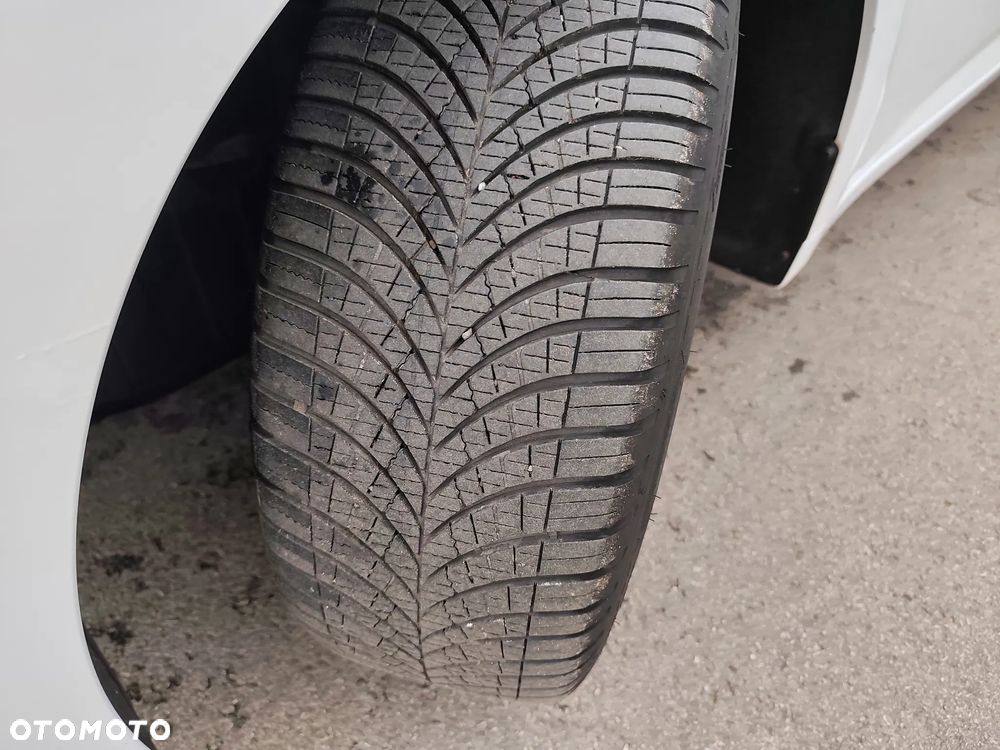 Hyundai i40 Kombi blue 1.7 CRDi DCT Premium - 39