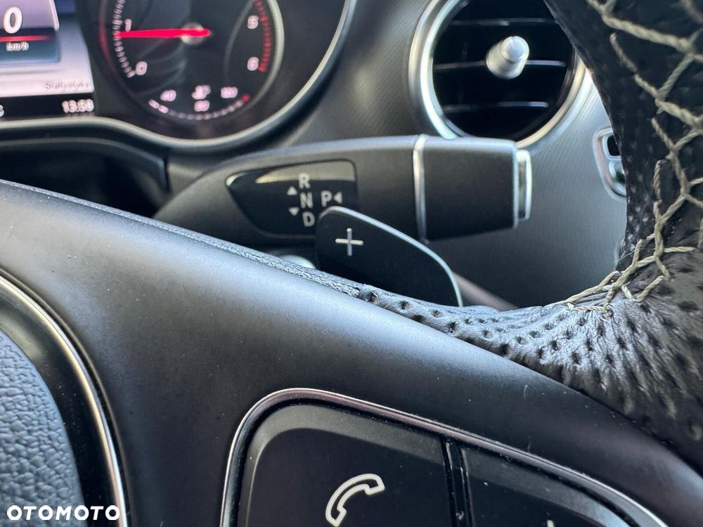 Mercedes-Benz Klasa V - 26