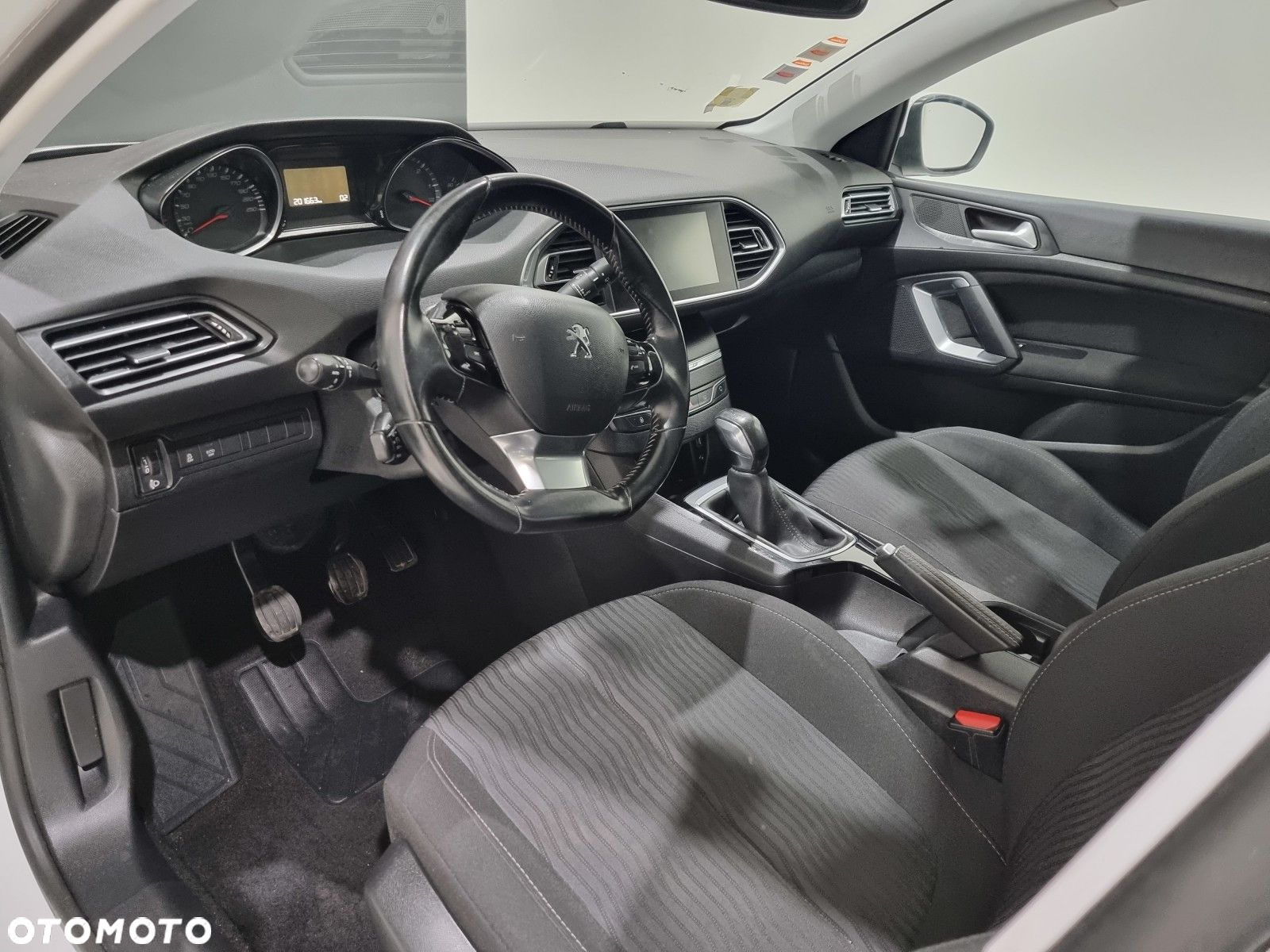 Peugeot 308 - 13