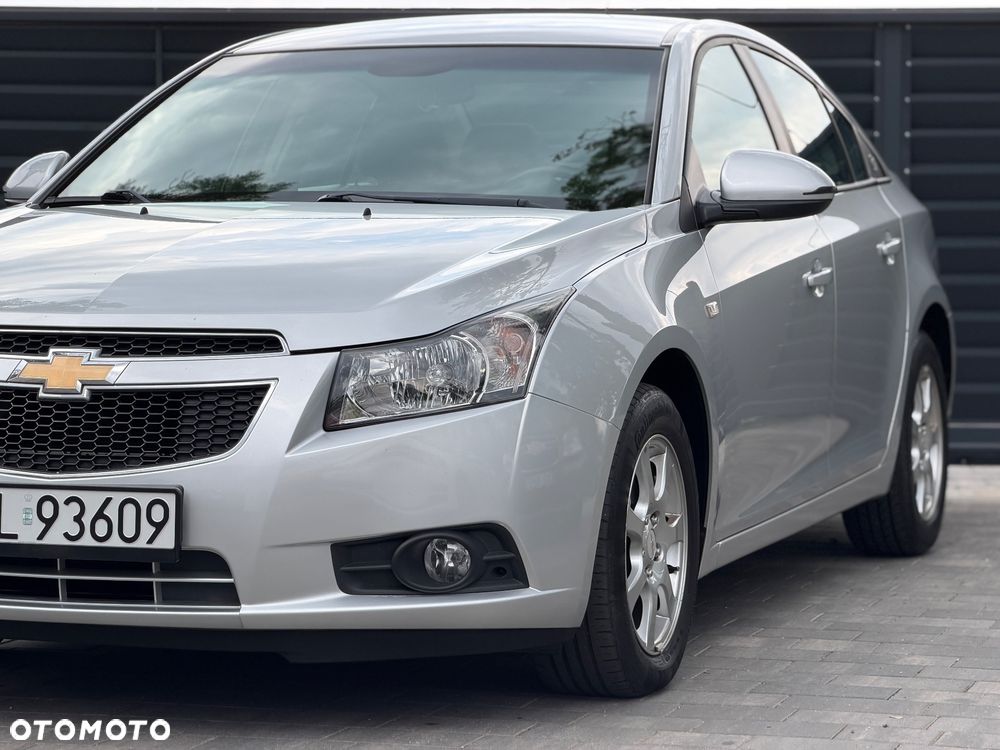 Chevrolet Cruze 1.7 D LT+ - 26