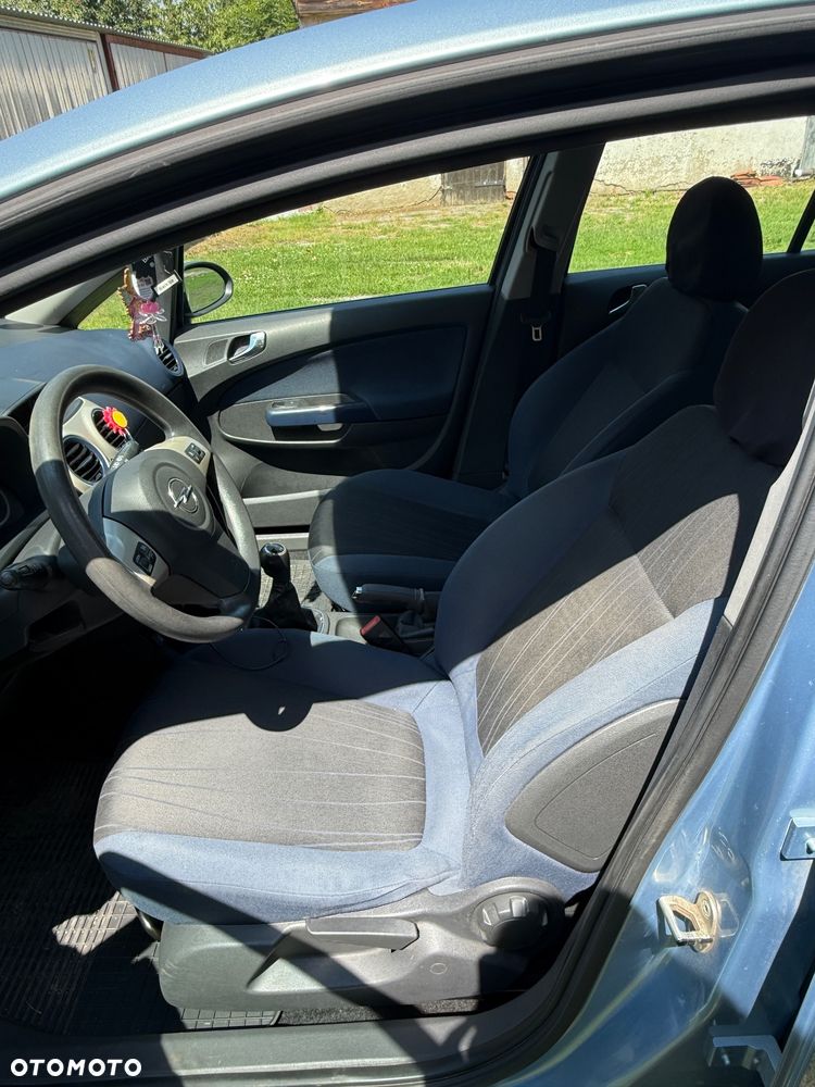 Opel Corsa 1.2 16V Cosmo - 20