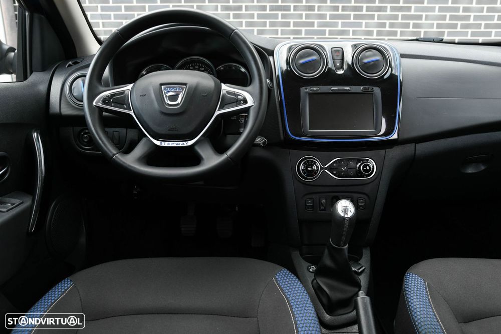 Dacia Sandero - 11