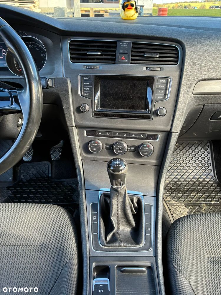 Volkswagen Golf 2.0 TDI BlueMotion Technology Edition - 5