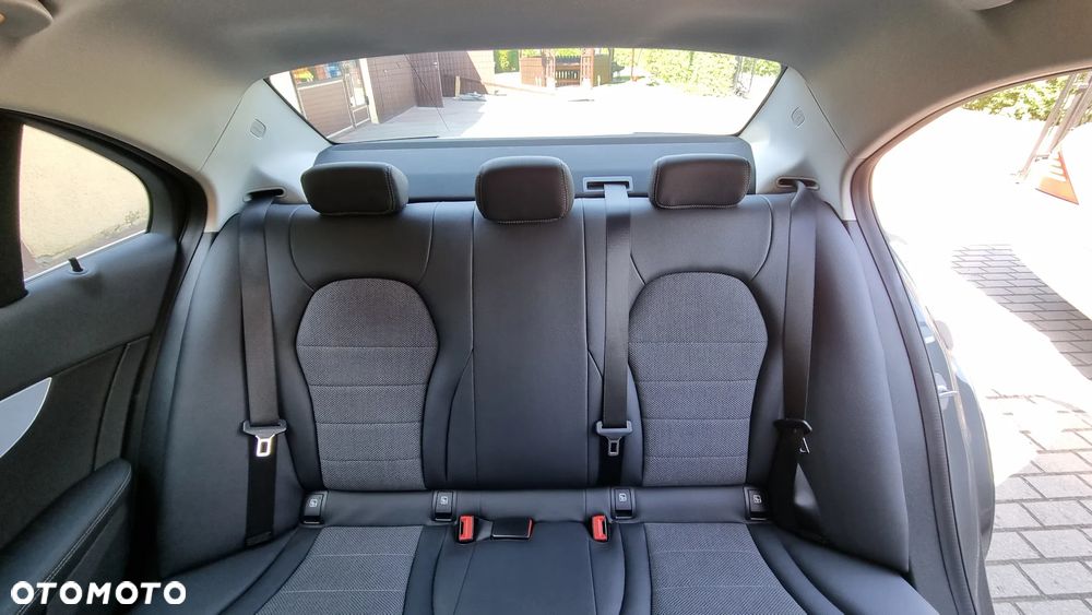 Mercedes-Benz Klasa C 220 d 4MATIC 9G-TRONIC - 13