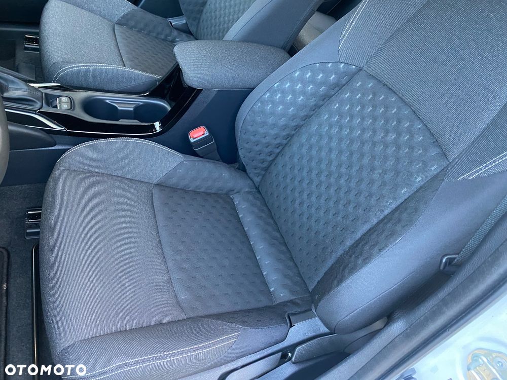 Toyota Corolla 1.8 Hybrid Comfort - 17